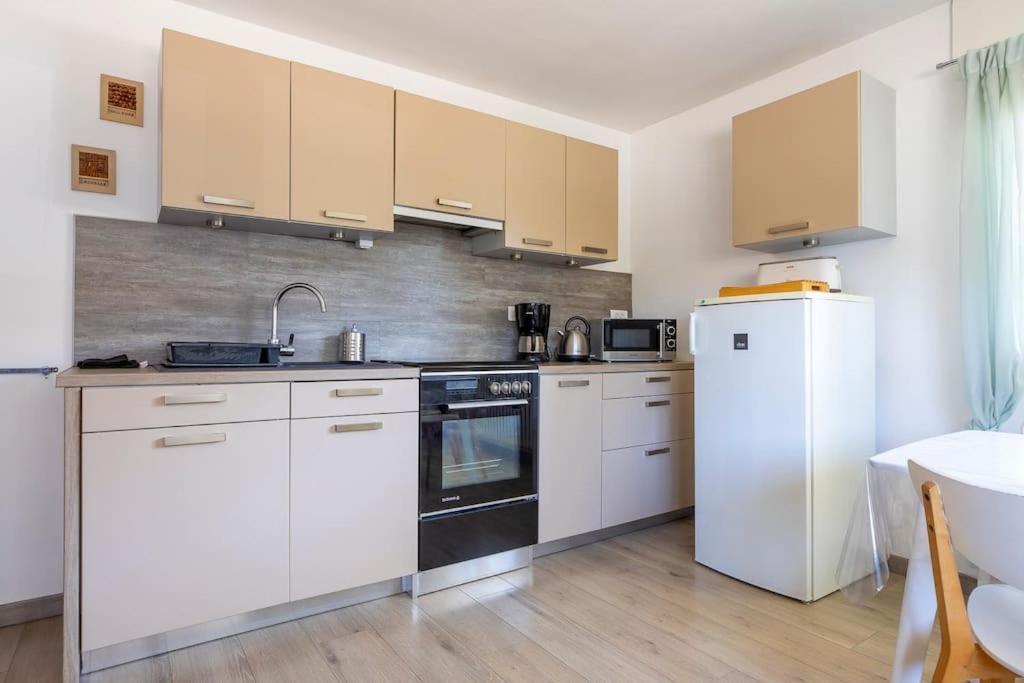 Appart Cosy Annecy Parking Et Velos Gratuit Esterno foto